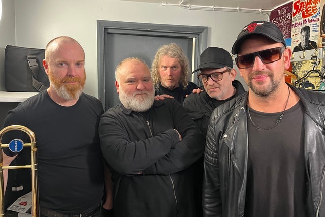 Dodgy + The Icicle Works