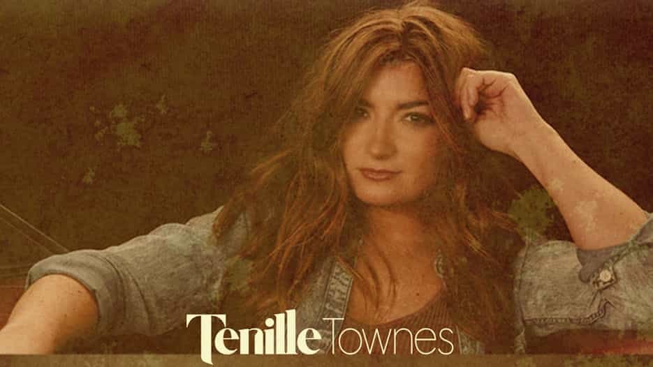 Tenille Townes